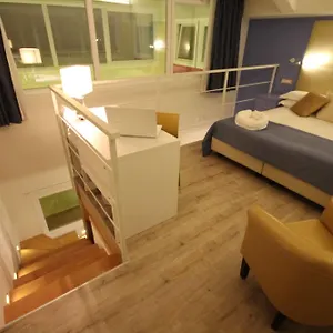 Hotel Tango, Rome